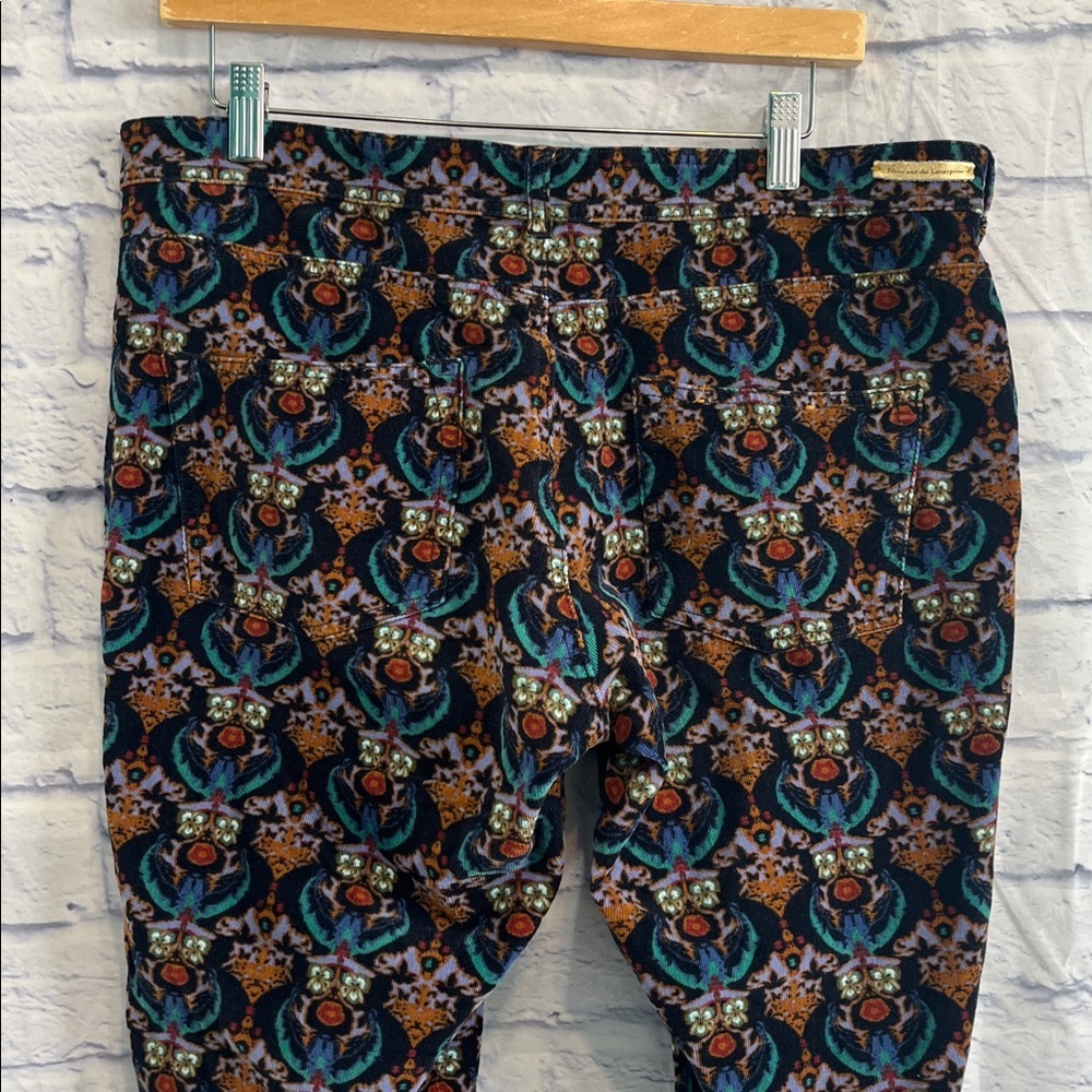 Anthropologie Pilcro Corduroy Serif Batik Pants Size 32 Skinny - Picture 5 of 9